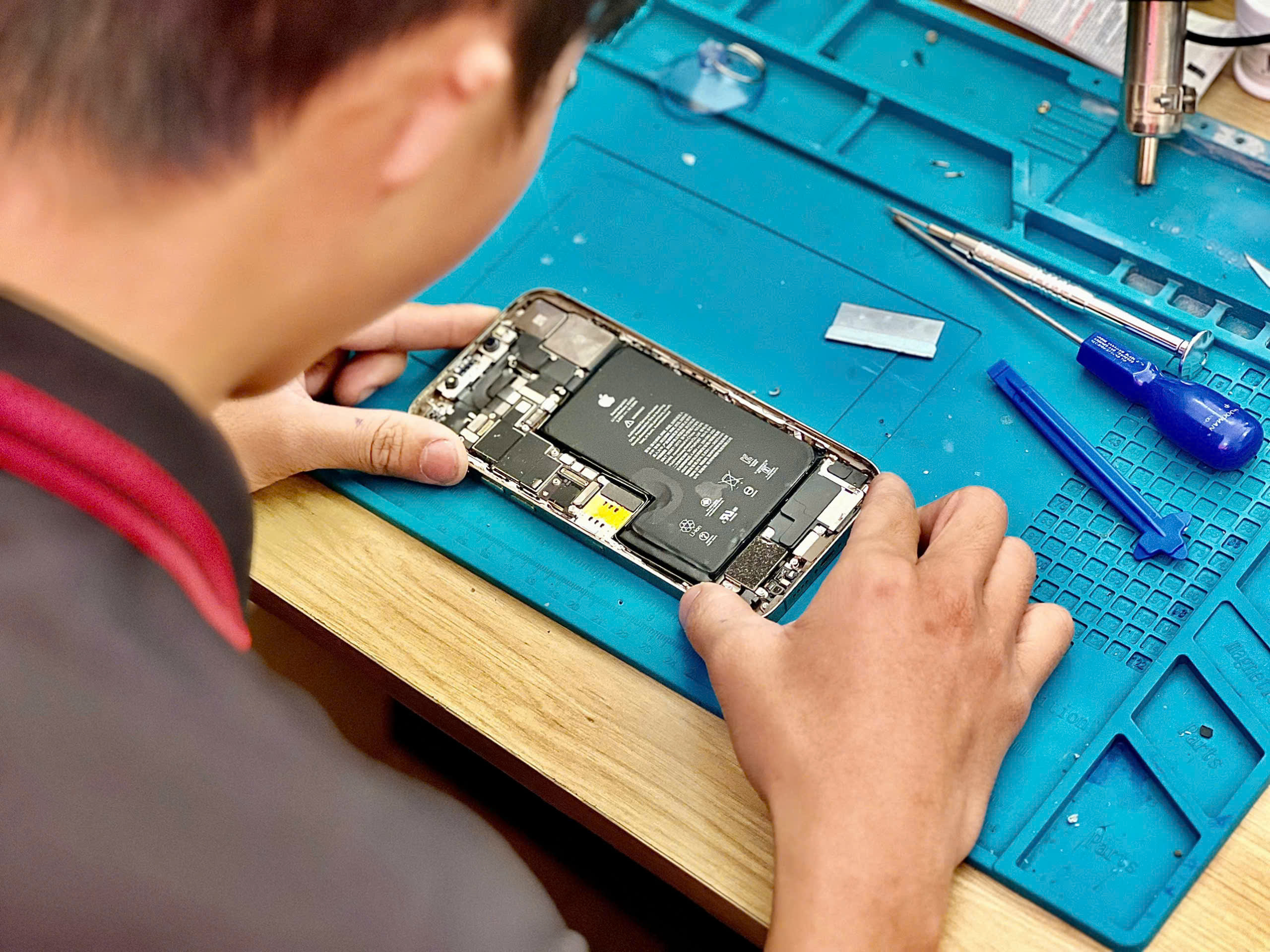 Thay-nut-volume-Samsung-M12