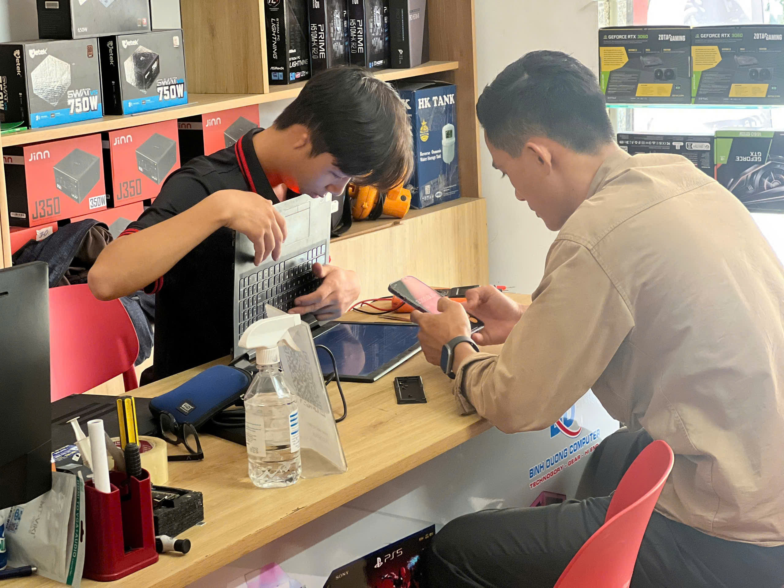 hinh-anh-cong-ty-binhduongcomputer
