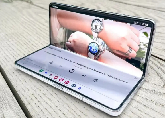 Thay cáp Samsung Z Fold 6