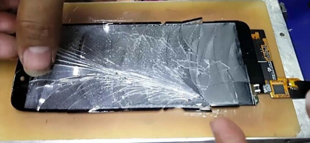 Thay mặt kính Realme 5i