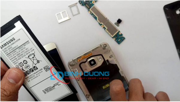 Khi Nào Bạn Cần Thay Pin Samsung S23