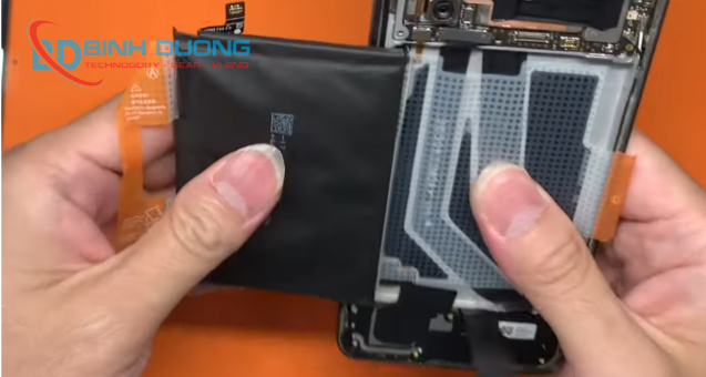 Quy trình thay pin Xiaomi POCO F3