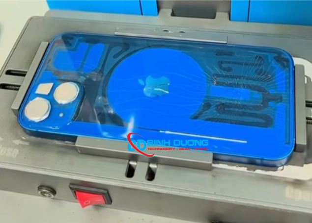 Thay kính lưng Iphone 13