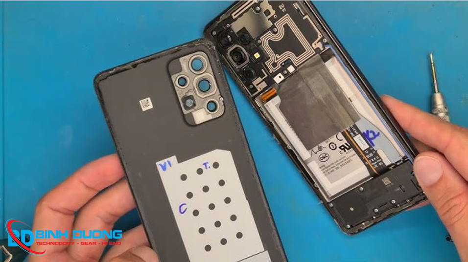 Thay vỏ Samsung A52