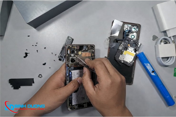 Quy Trình Thay Camera Trước Vivo V21