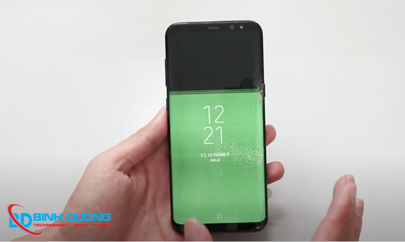Dấu hiệu bạn cần thay màn hình Samsung S8 Plus
