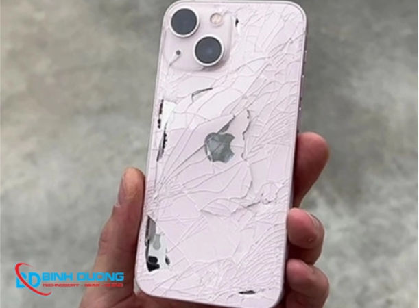 Khi nào bạn nên cân nhắc thay vỏ iPhone 13 Mini?